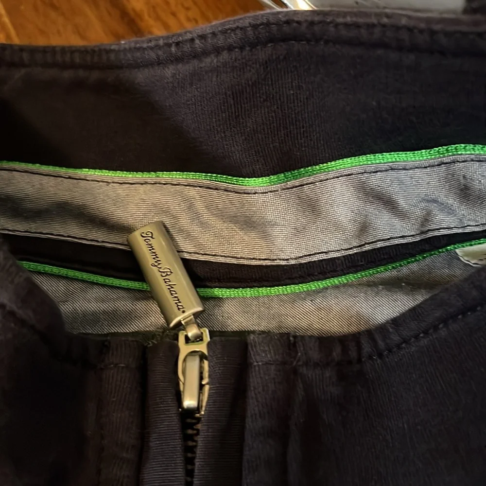 Tommy Bahama Seahawks sweatshirt - Picture 7 of 8